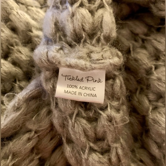 Tickled Pink Chunky Knit Gray Infinity Scarf - Picture 2 of 3